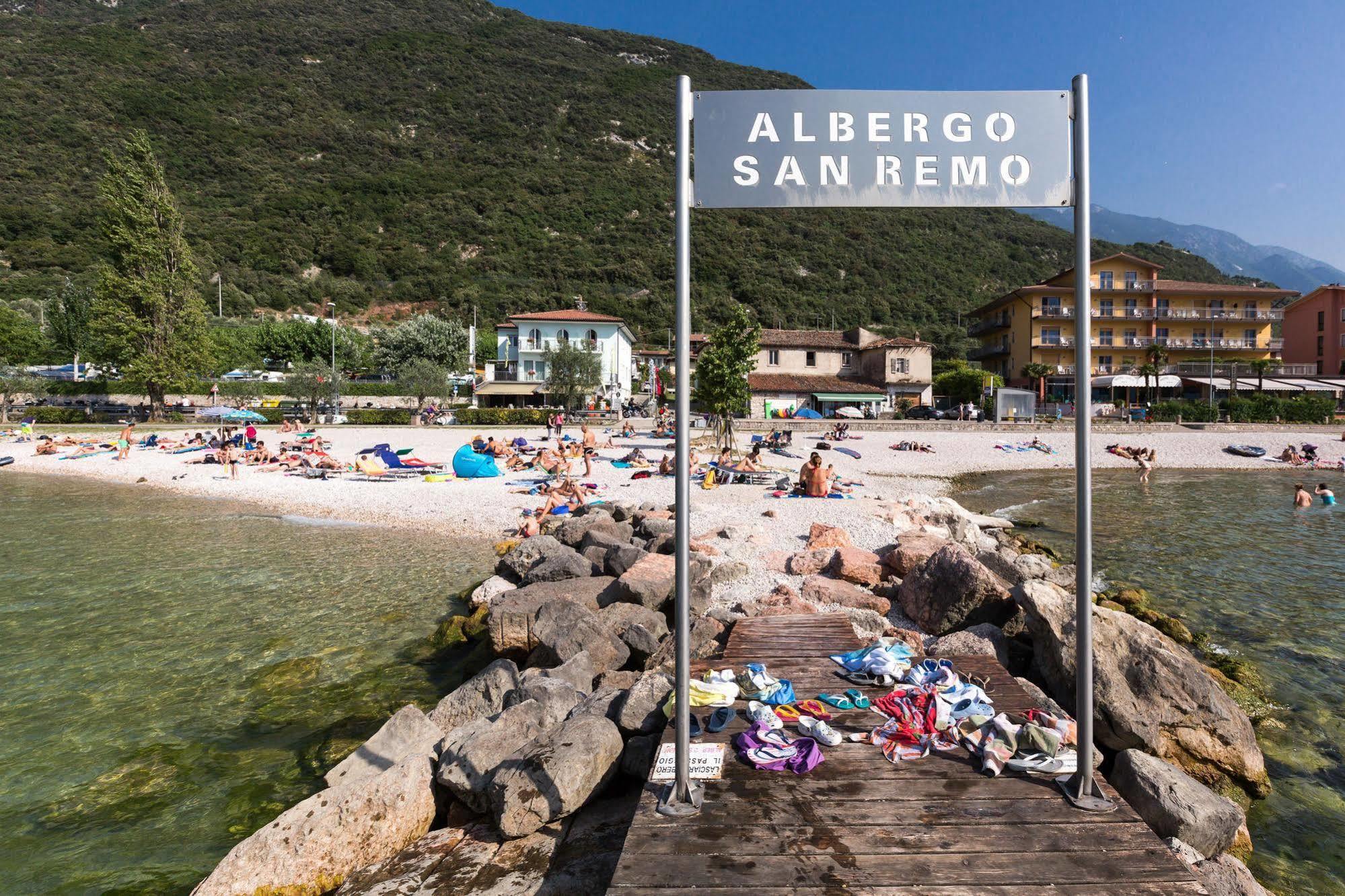 Albergo San Remo Малчезине Екстериор снимка